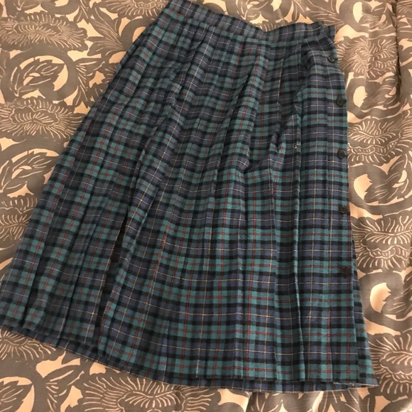 Vintage Dresses & Skirts - EUC wool blend vintage plaid skirt
